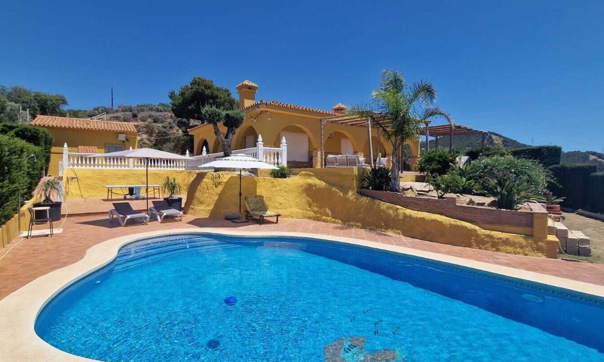 Ciudad Jardin Ski Chalet | Chalet con una de las Mejores Vistas de Toda Málaga. A Pocos Minutos del Centro