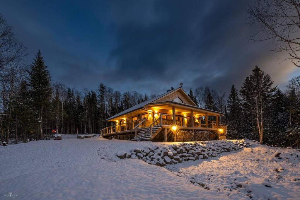La Malbaie Ski Chalet | Chalet Mikua, 6 p. spa, billard, Forêt & Nature