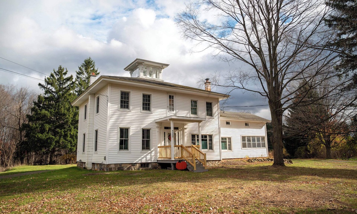 Naples Other | Charming 4-bed Farmhouse. Minutes to Bristol Mountain, Finger Lakes, Wineries.