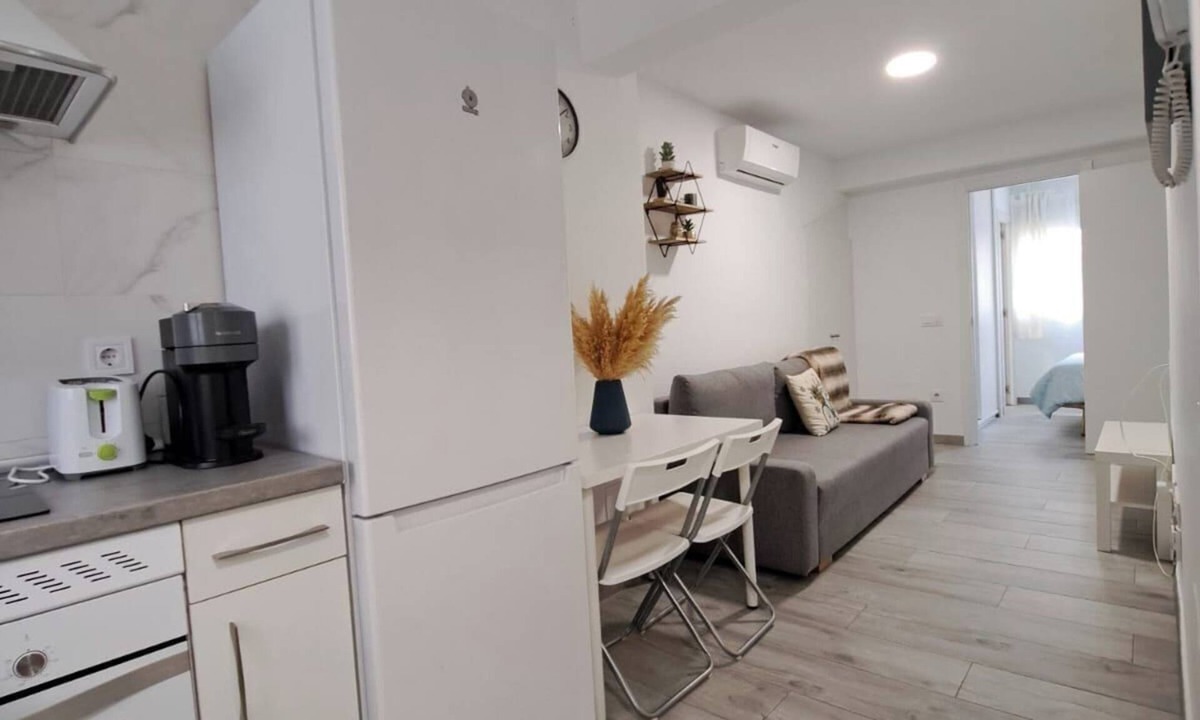 El Pilar Apartment | Charming Apartment up to 4 persons 3 min to Metro