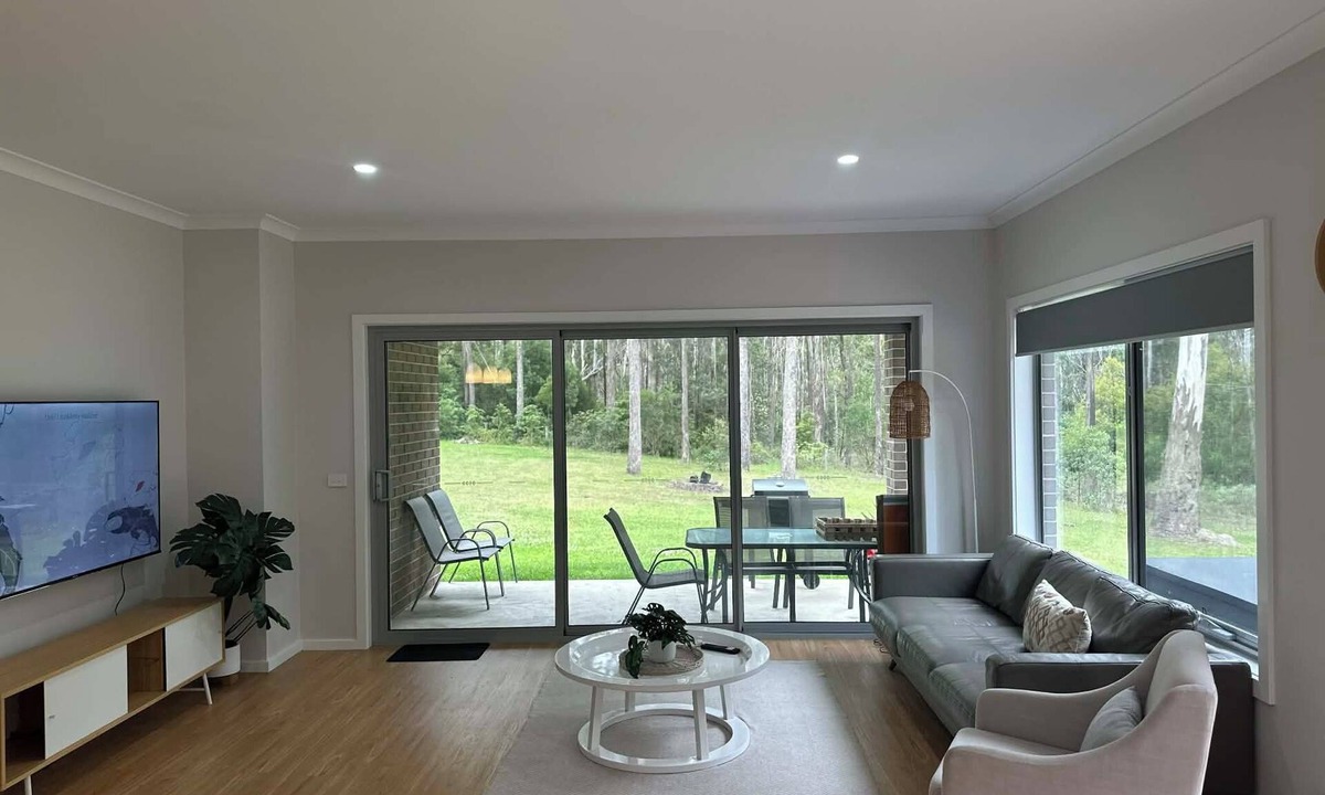Lakes Entrance House | Charming Bushland Retreat minutes from the Heart of Lakes Entrance