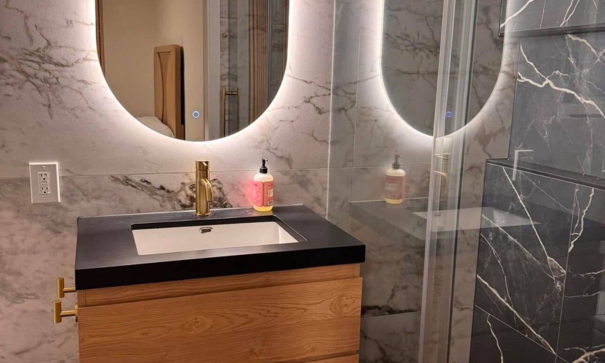Mission Viejo House | Charming room in a house in tranquil Mission Viejo with WiFi, and AC