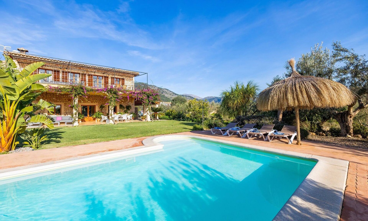 Selva House | Charming Villa with Mountain Views, Wi-Fi & Air Conditioning in Selva
