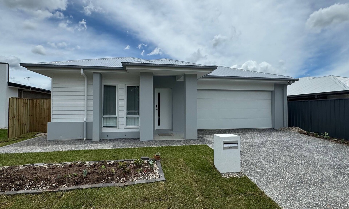 Park Ridge House | Cheerful Fantastic 5 Bedroom Newly built Home