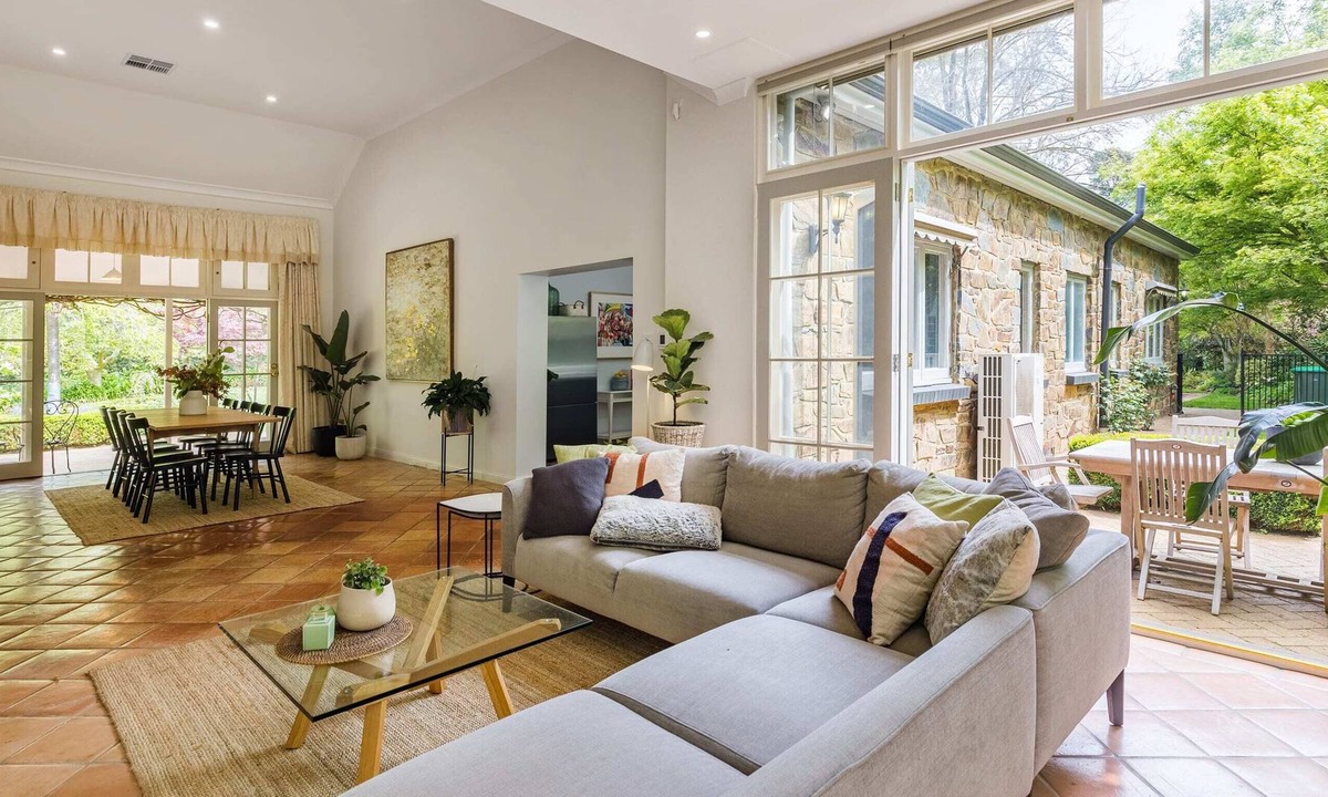 Stirling House | CHILTERNS OF STIRLI - Adelaide Hills Wonderland