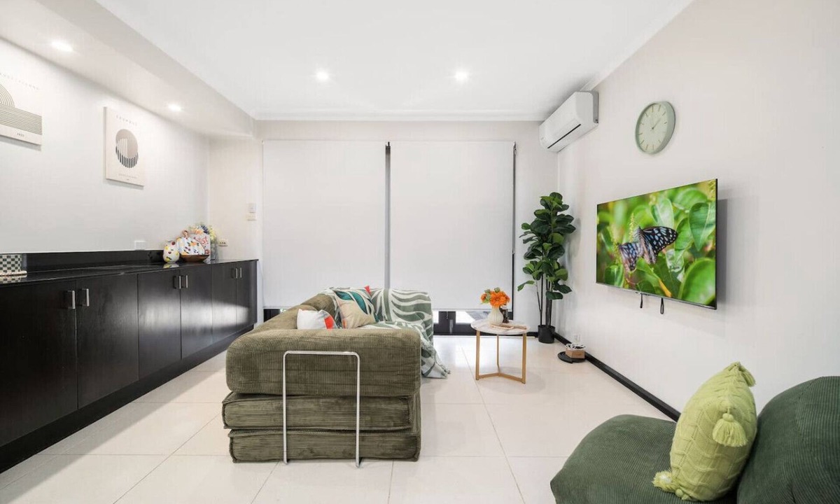 Chippendale House | Chippendale Three-Bedroom Modern Villa