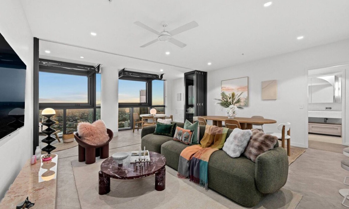 Brisbane Central Business District Apartment | Cloud Nine at Queens Wharf – 360 Circle River Views