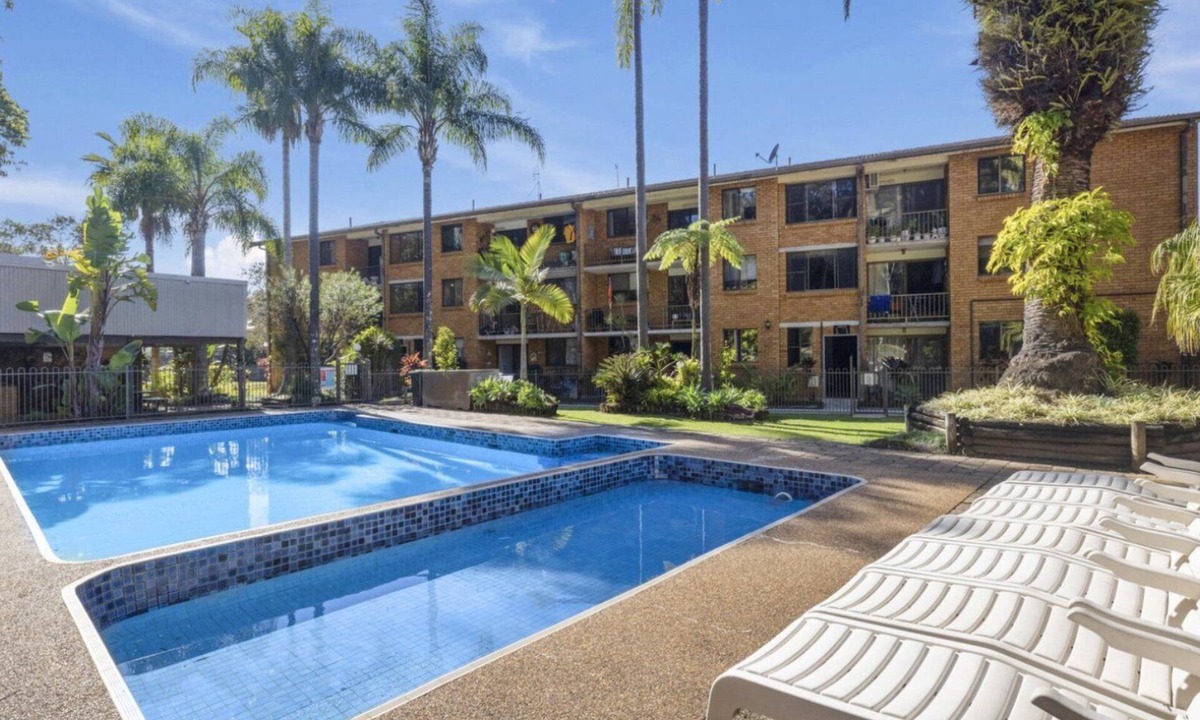 Coffs Harbour House | Coffs Harbour Beach Escape - Affordable, Pet Friendly, Pool, Spa,Tennis, Beach
