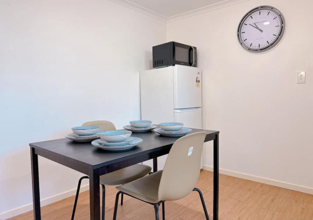 Sunnybank Hills Apartment | Comfy unit near Garden City Westfield Street Parking