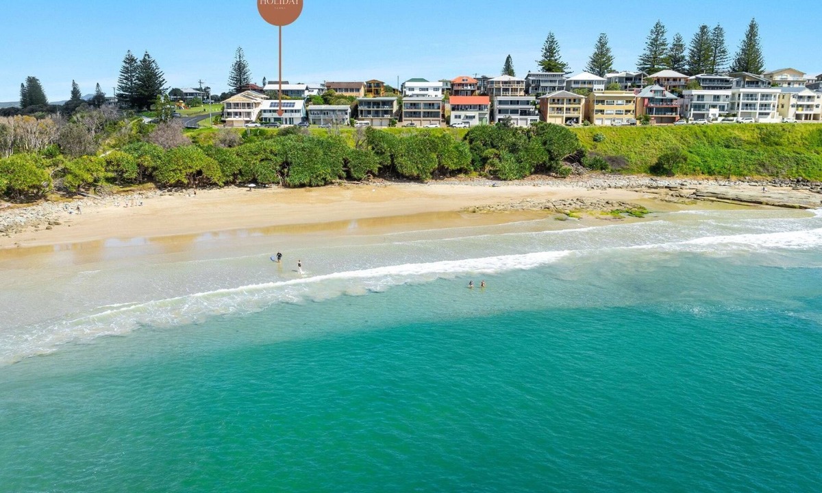 Yamba House | Como - Absolute Beachfront with Uninterrupted Convent Beach Views - Holiday Yamba