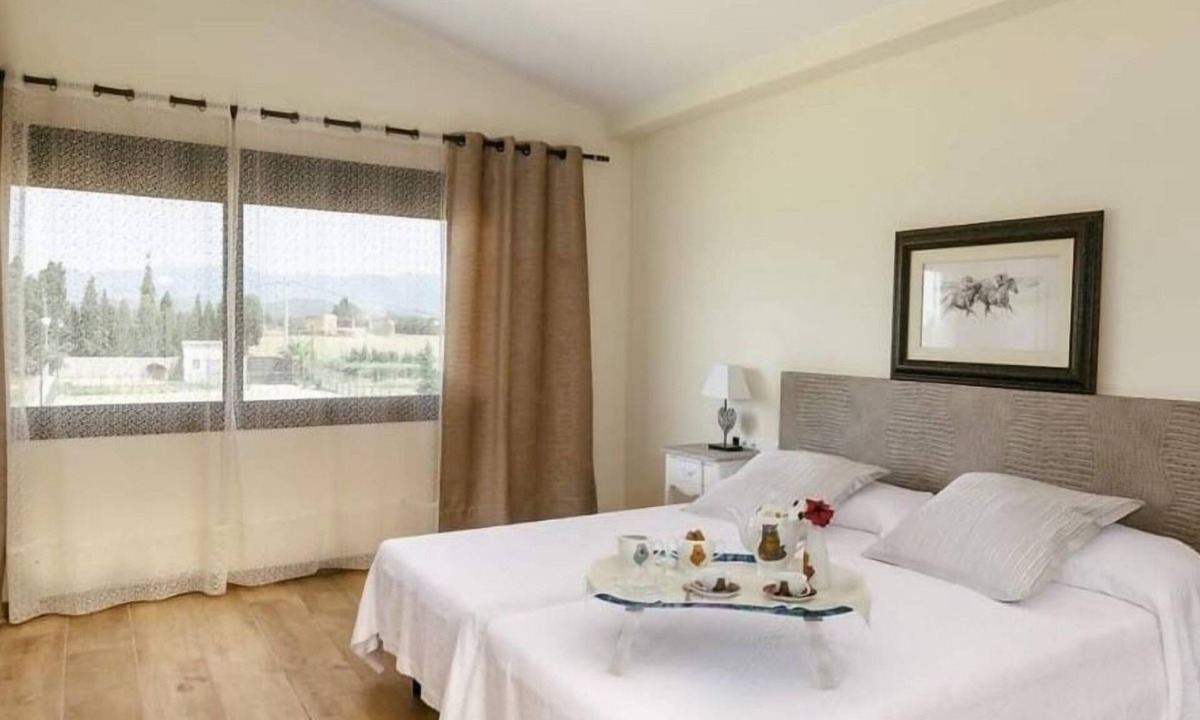 Cabanes Hotel | Cortijo Cal Rajoler
