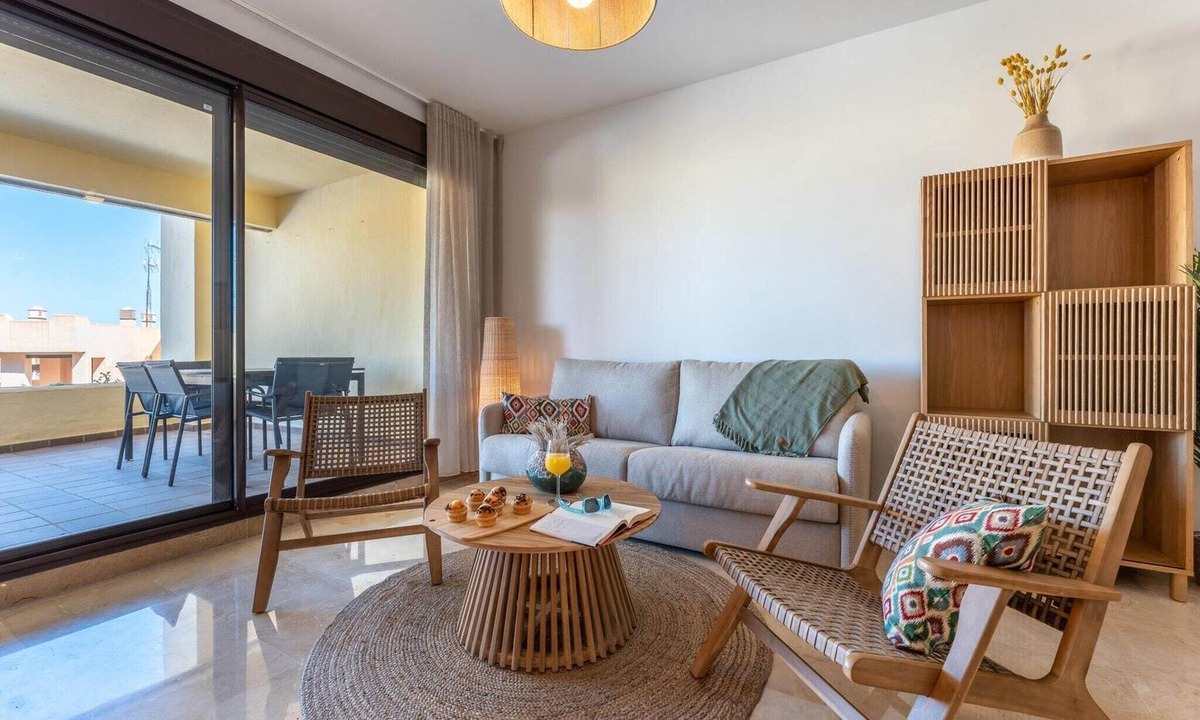 Castillo de Sabinillas Apartment | Cosy apartment in Manilva with shared pool
