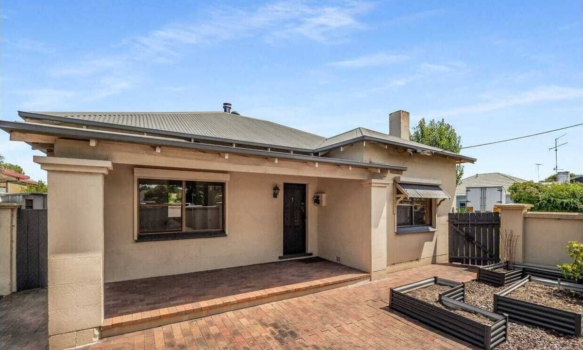 Mount Gambier House | Cosy Lodge Mount Gambier close to shopping, eating, playing
