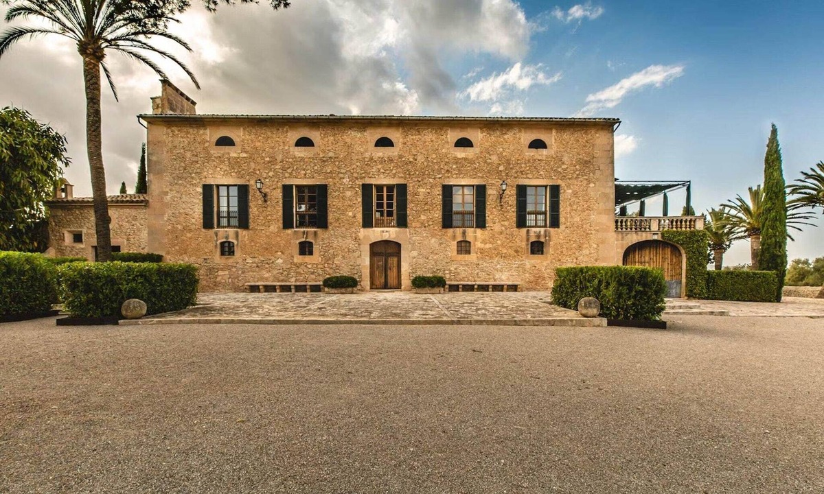 San Antonio Bay Villa | Countryside villa with terrace