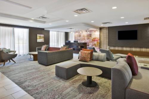 Courtyard | Somerset