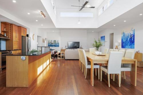 Sorrento House | Couta Coastal Haven