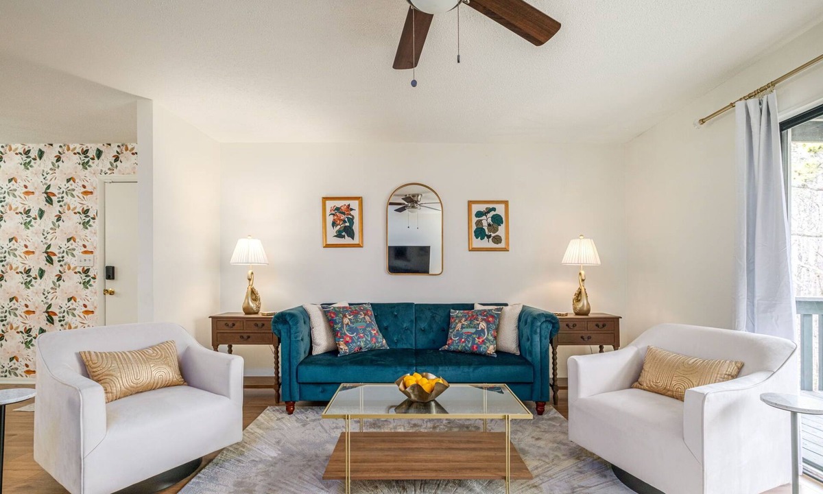 Vestavia Hills Condo | Cozy 2-bedroom condo in the heart of Homewood/Vestavia, minutes from Samford/UAB