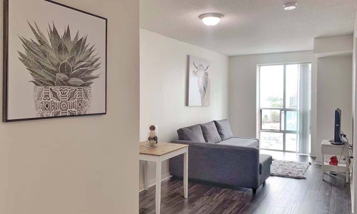 Newtonbrook Apartment | Cozy condo w/Free Parking/Gym