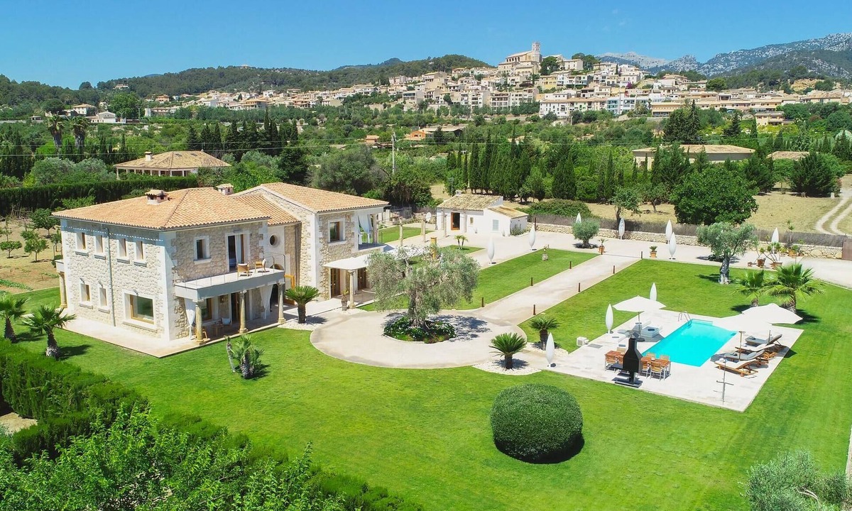 Selva House | Cozy home in Selva with private swimming pool, can be inside or outside