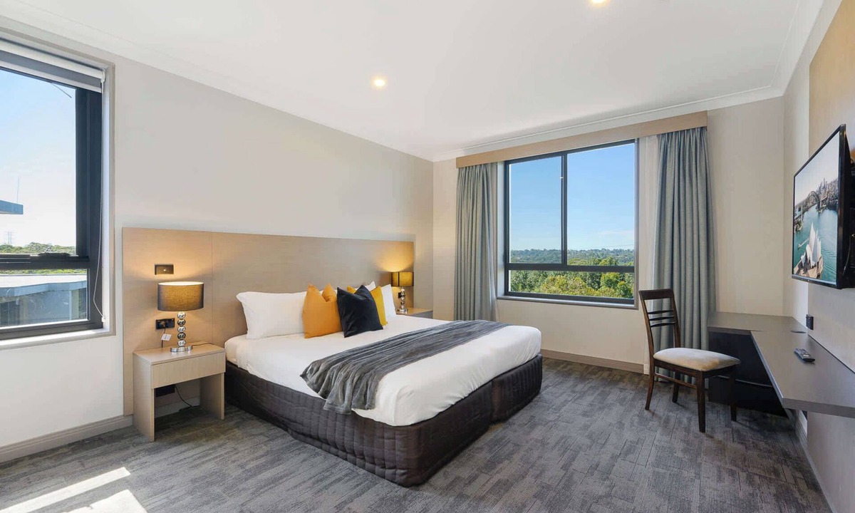 North Ryde Apartment | Cozy Studio Near Metro Macquarie Shopping Centre