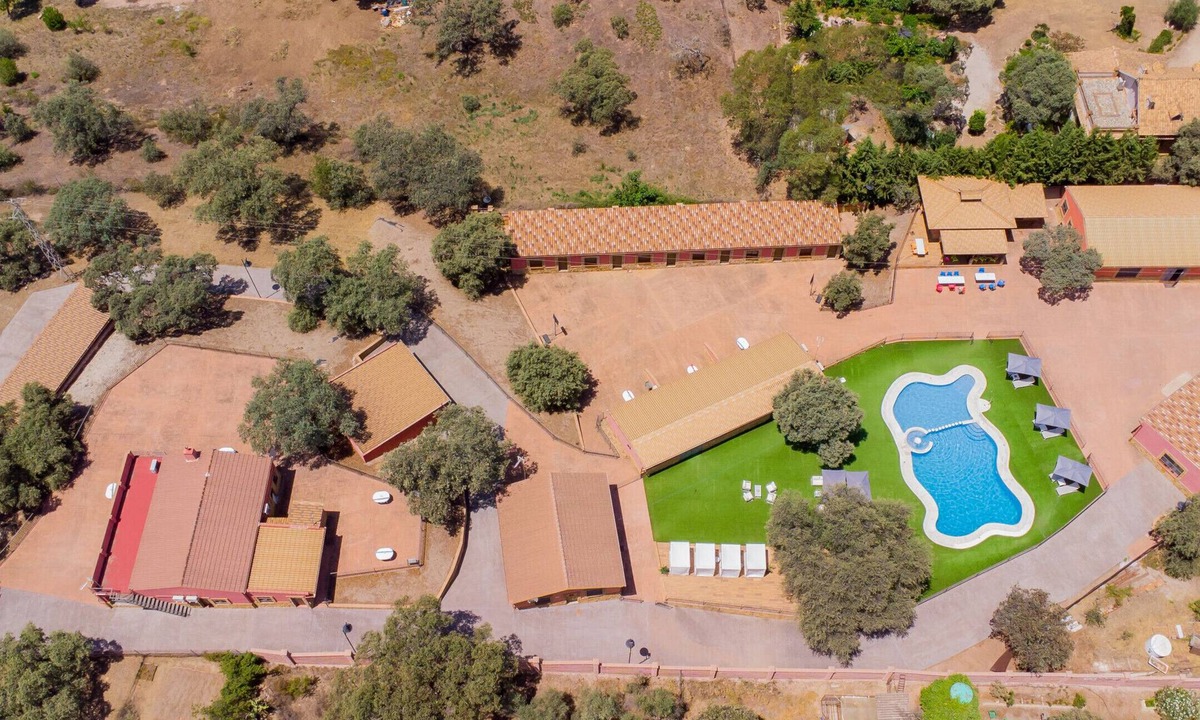 Obejo Ski Chalet | Cubo's Casa Pedroche Hacienda El Encinar/free wifi/air conditioning