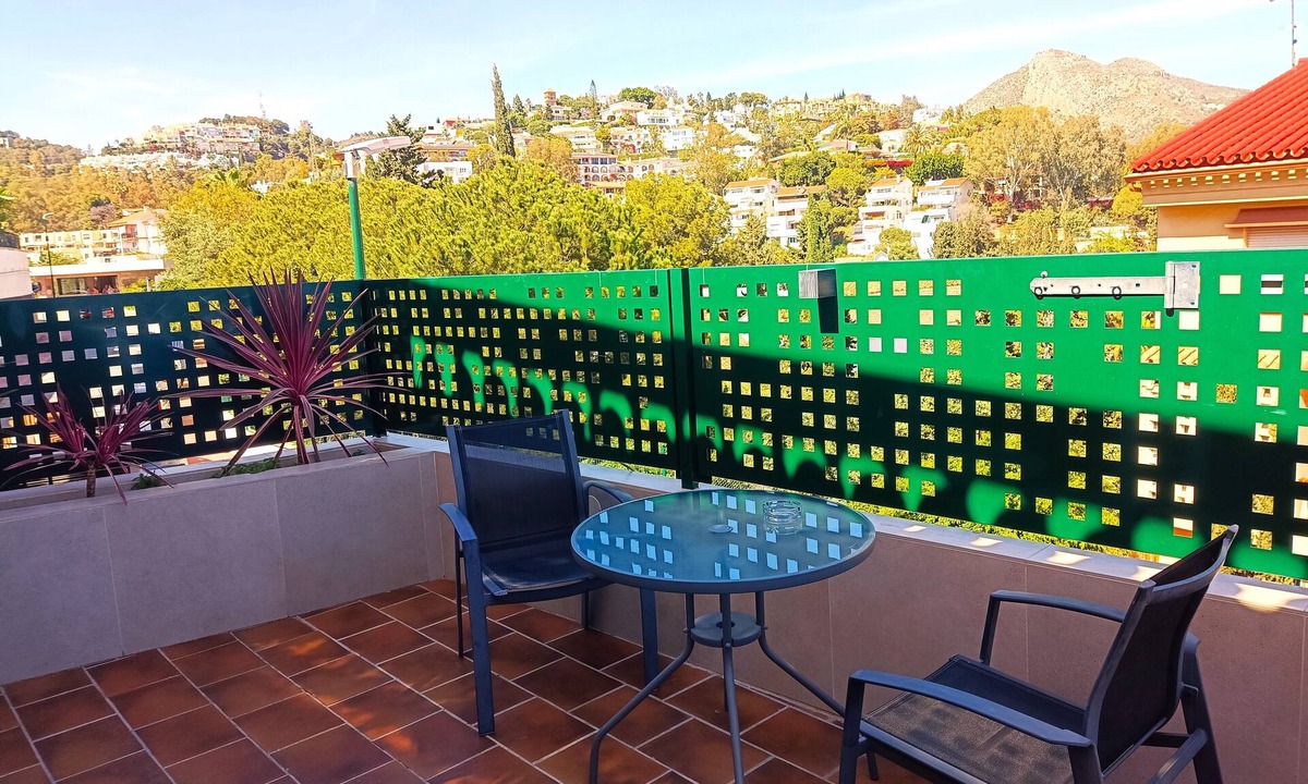 Cerrado de Calderon Apartment | D-1 Studio with terrace and views
