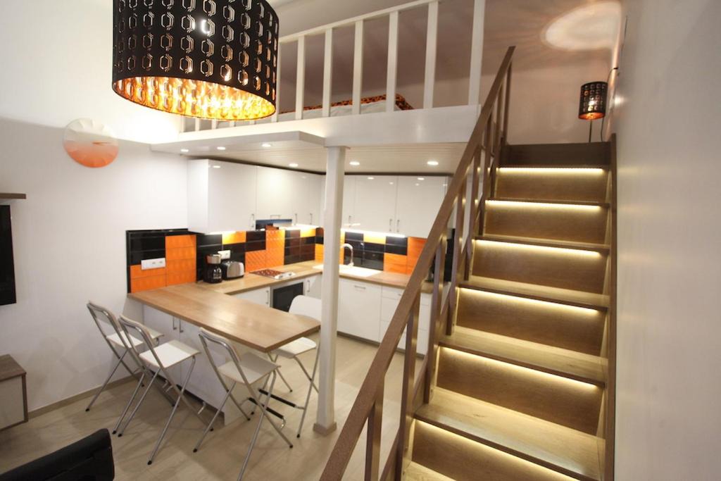 Terezvaros Apartment | d.Five Heroes' Square Expat Family Apartment