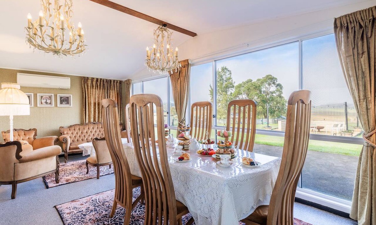 Woodville House | Dei Gratia High Tea House, 11A Loch Goyle Dr, Woodville - a quirky retreat with linen, aircon and Wi-Fi