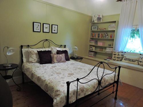 Queenscliff House | Delightful Cottage