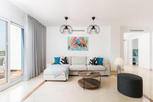 New Golden Mile Apartment | Deluxe 2 bed Apartment