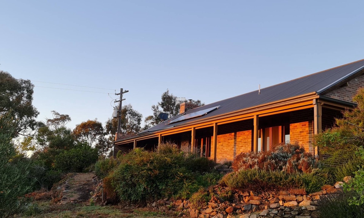 Berridale Cottage | Dog Friendly Snowy Mountains Cottage on Acres