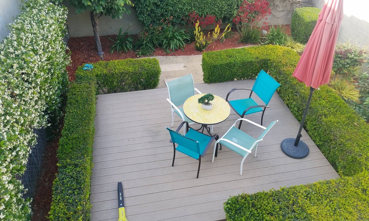 East Village House | Downtown Penthouse walk to the beach