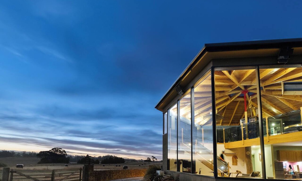 West Kentish Villa | Eagles Nest Retreat - Nest 1 Romantic Stay in Tasmania