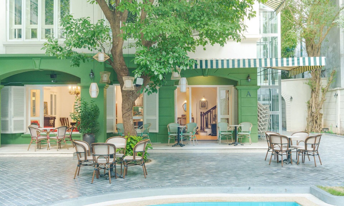 Ba Dinh House | Éclectique is a home layered with stories, culture, and quiet beauty.