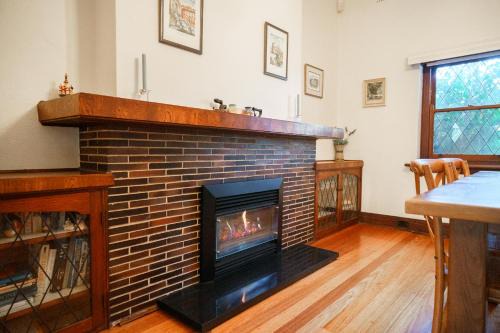 Caulfield North House | Elegant Caulfield North Family Home