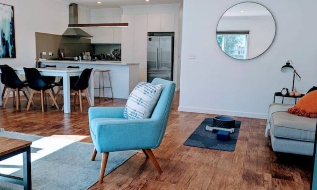 Ballarat House | Elegant Cosy Ballarat Central Getaway with Tesla Charger