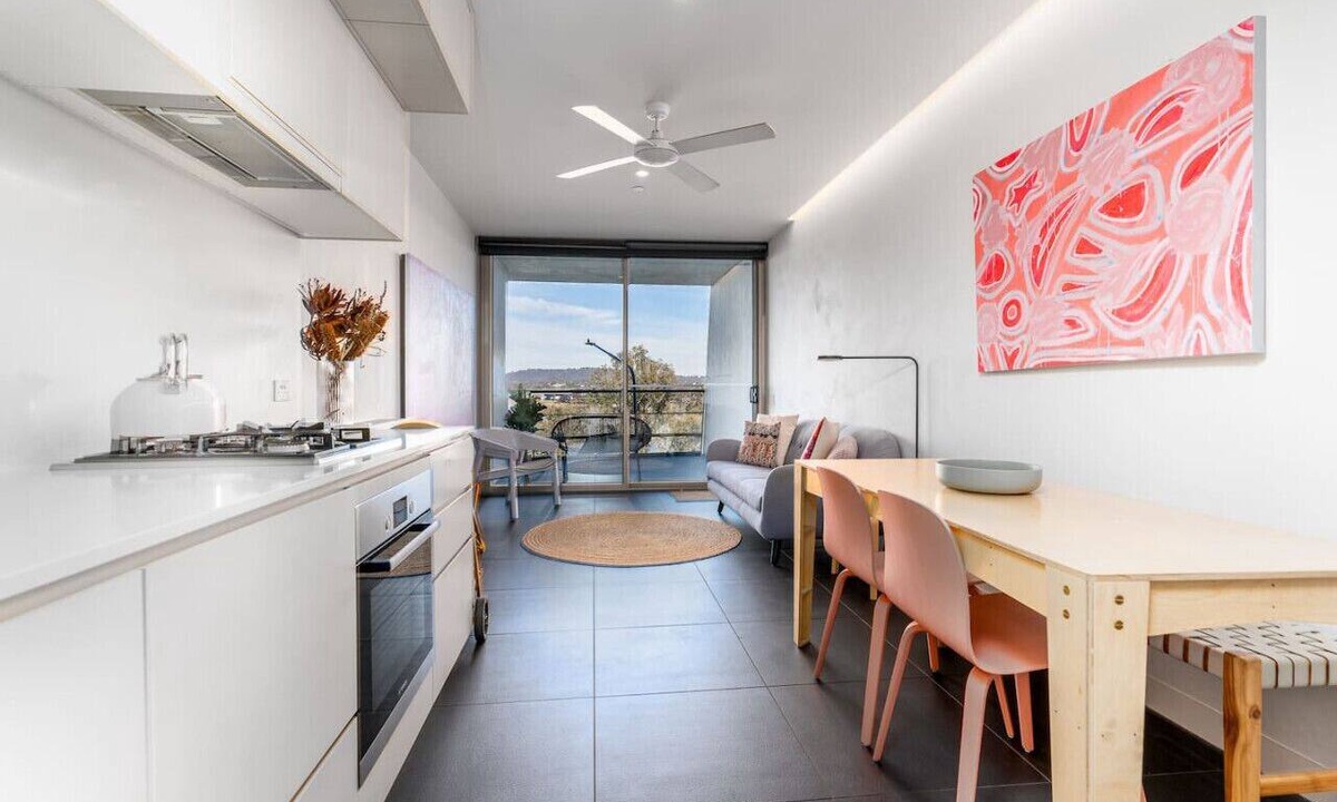 City West Apartment | Elegant Inner City Life Apt | Nishi Building