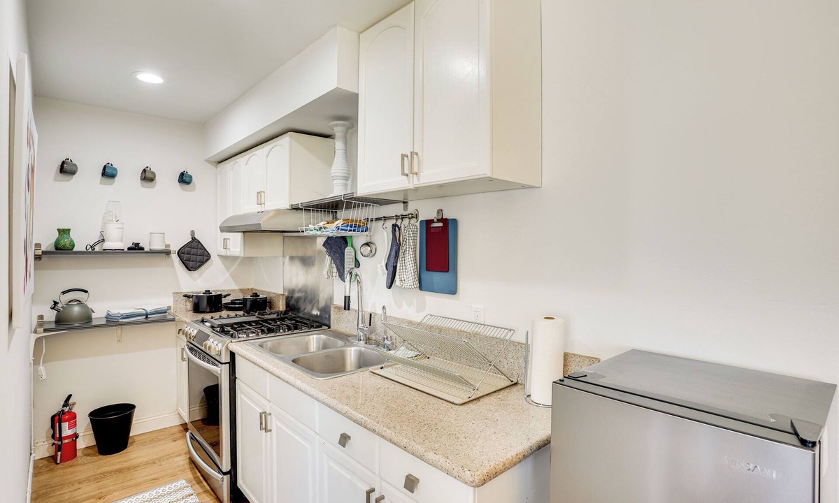 Westminster Apartment | Explore SoCal! Cozy Retreat Near Disney & Beaches