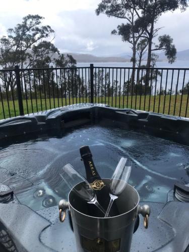 Brooks Bay House | Fairwinds Tasmania