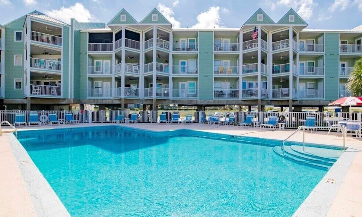 Orange Beach East Condo | Fall Getaway awaits at Jubilee Landing-boat friendly-beautiful views
