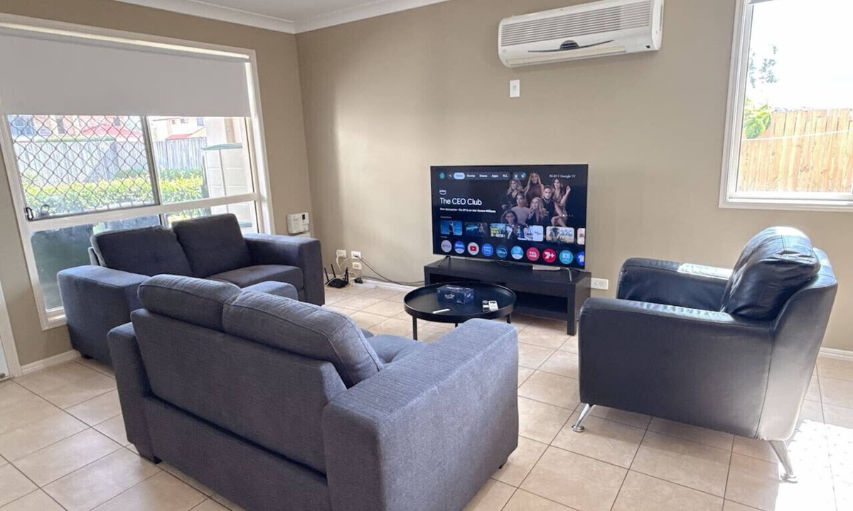 Calamvale House | Family-Friendly 3BR Home Near Calamvale Central