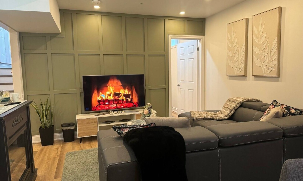 Halton Regional Municipality Apartment | Family two-bedroom legal basement in Milton