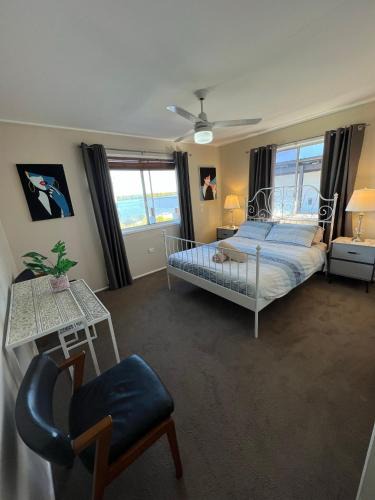 Griffin House | Fisher River Front