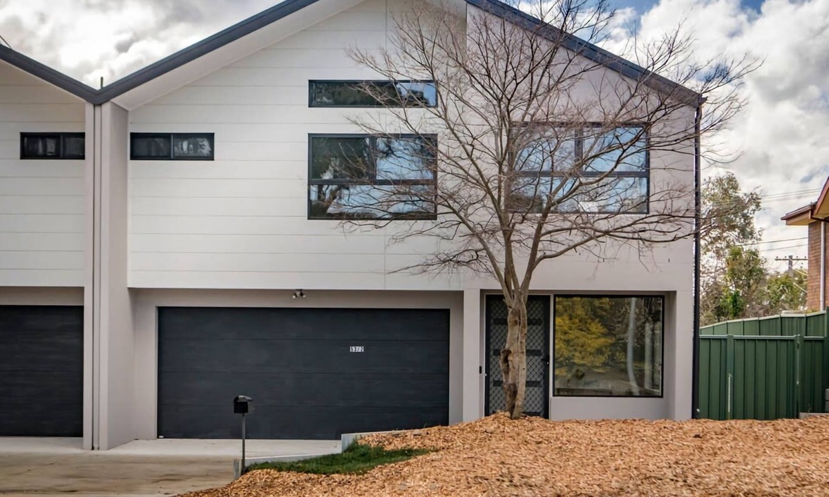 Hawker Apartment | Gorgeous Hawker Townhouse