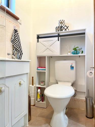 Elizabeth North House | Guest suite in Elizabeth North
