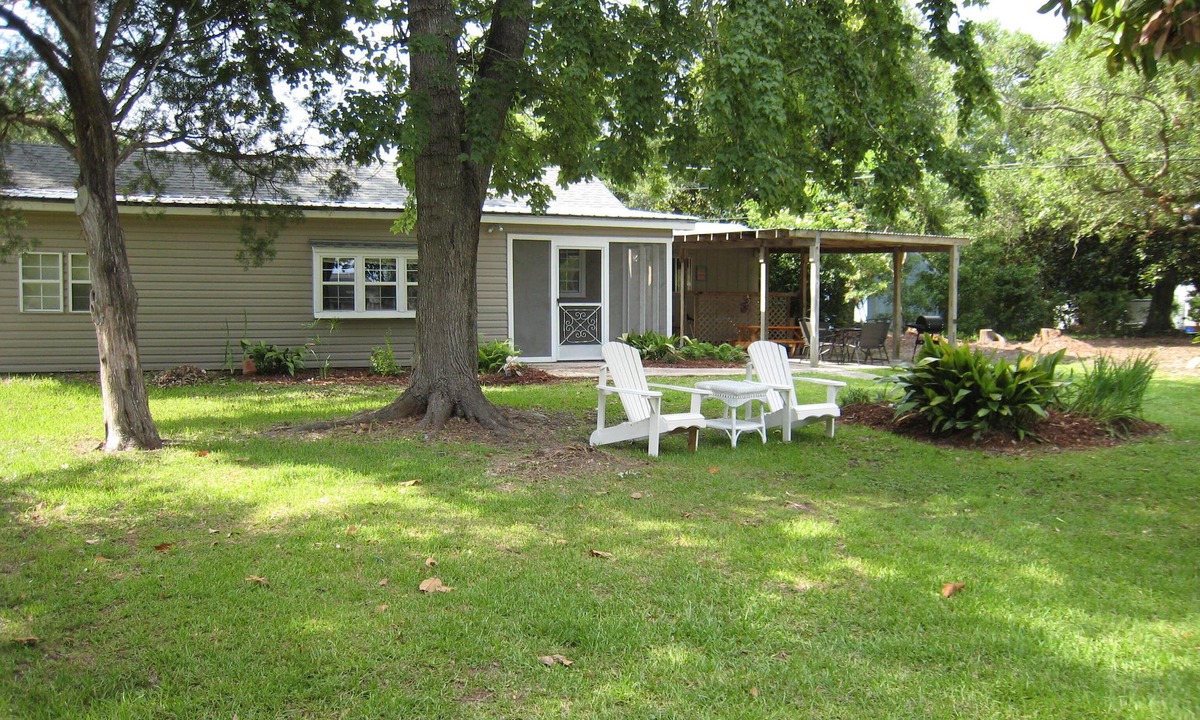 Long Beach Cottage | Gulf Palms Cottage.Walking distance-beach, cafes, town center. Quiet area.