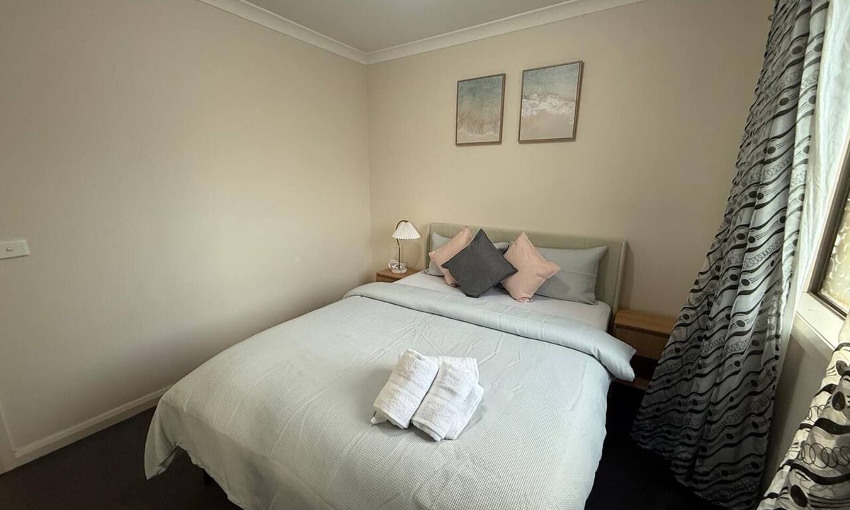 Craigieburn House | H & J Homes Craigieburn