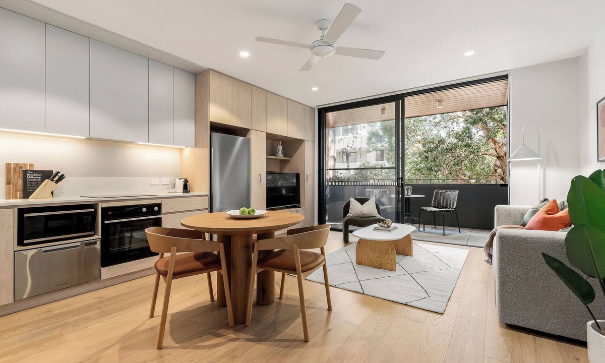 Bondi Beach Apartment | Hall St Apartments by Urban Rest