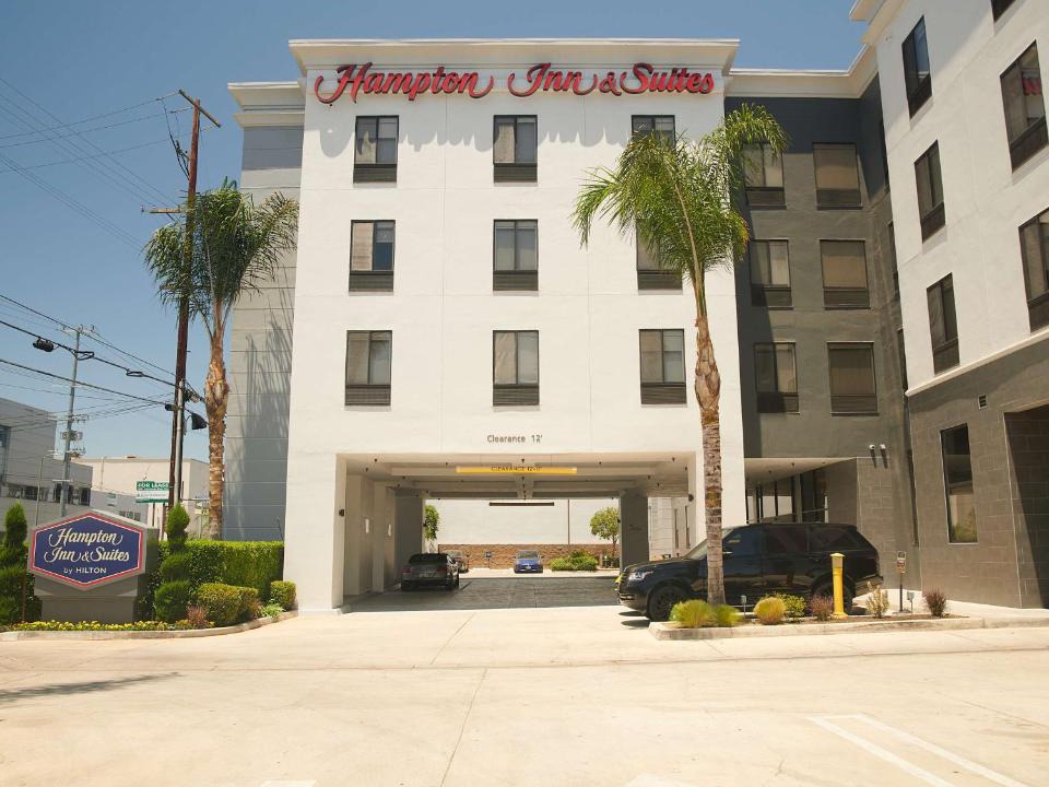 Van Nuys Hotel | Hampton Inn & Suites Sherman Oaks
