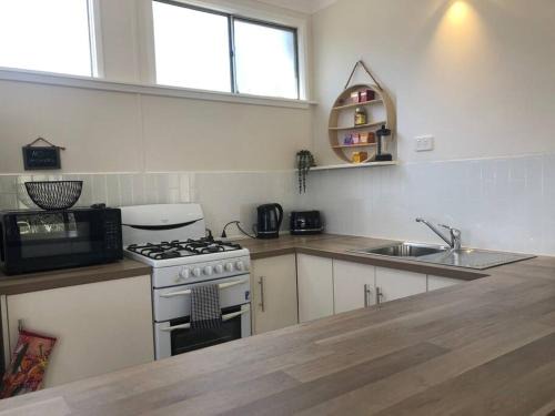 Tallarook House | Heart of The Farm Country Cottage in Tallarook